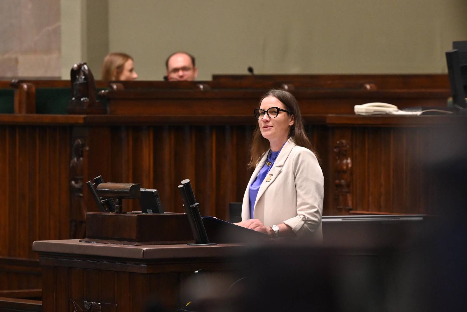Wioleta Tomczak na mównicy sejmowej
